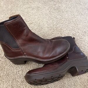 Bionica leather pull on ankle boot